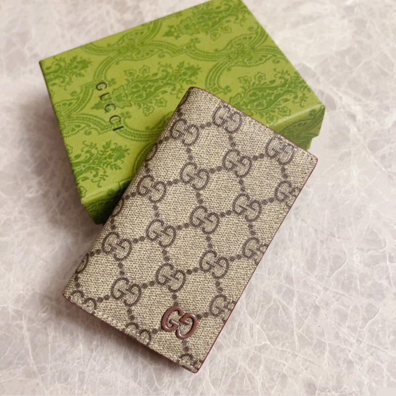 G*u*i wallets & purse